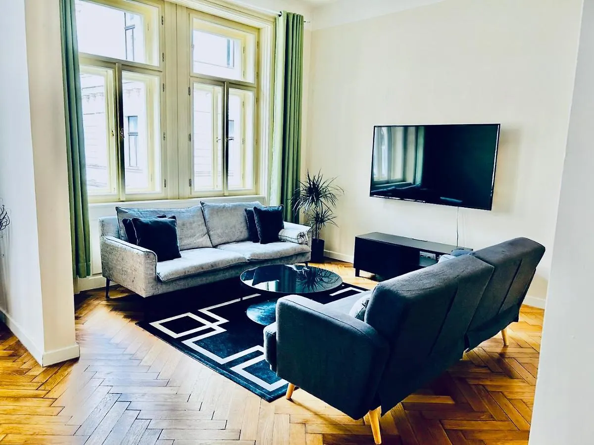 Central Square Prague Apartment Czechy