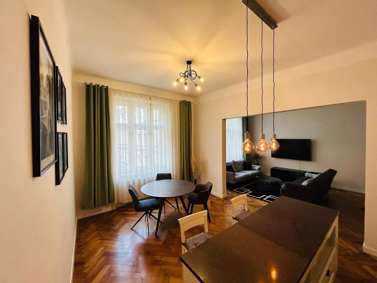 Central Square Prague Apartment